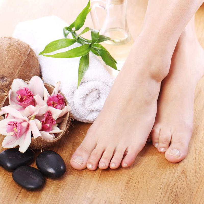 Classic Spa Pedicure w Shellac on Top Classic Spa Pedicure w Shellac on Top
